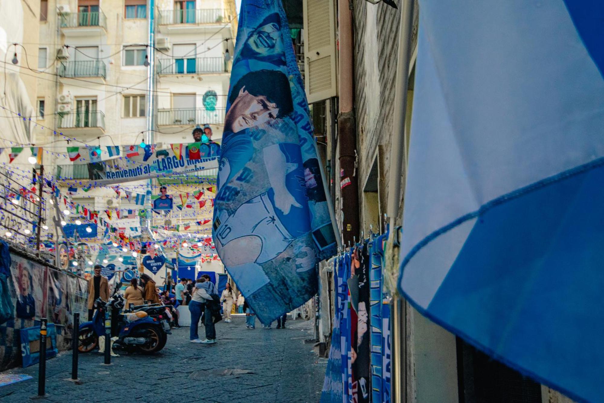 Il Dubbio Ai Quartieri Spagnoli Neapol Zewnętrze zdjęcie